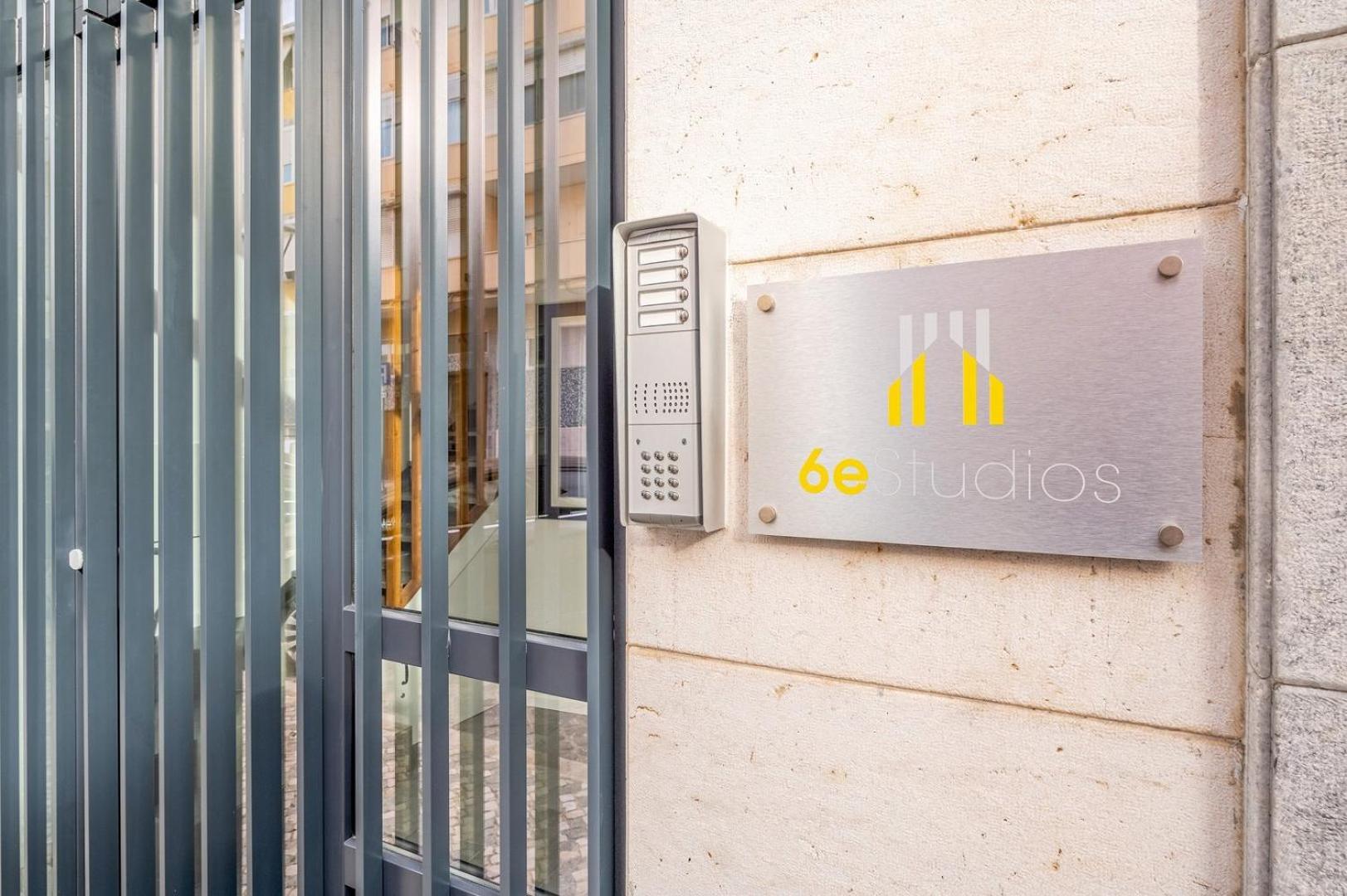 Guestready - 6E Studios 3 - Easy Living Studios Lisbon Bagian luar foto